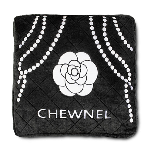 Luxury Chewnel Noir Pet Bed for Pampered Pups - Soft, Cozy, Chic