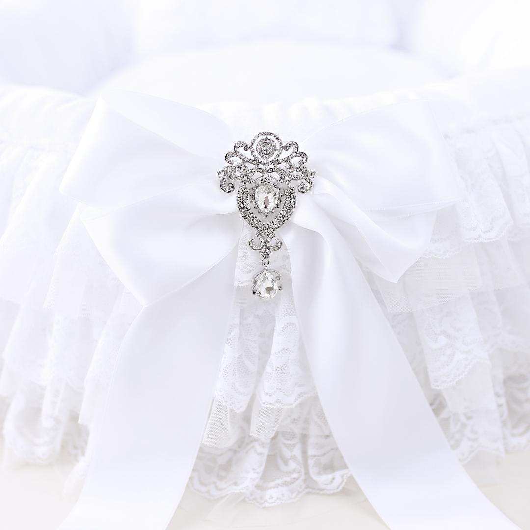 Elegant White Dog Bed: Luxury Microsuede, Lace, Bows, Removable Washable Pillow