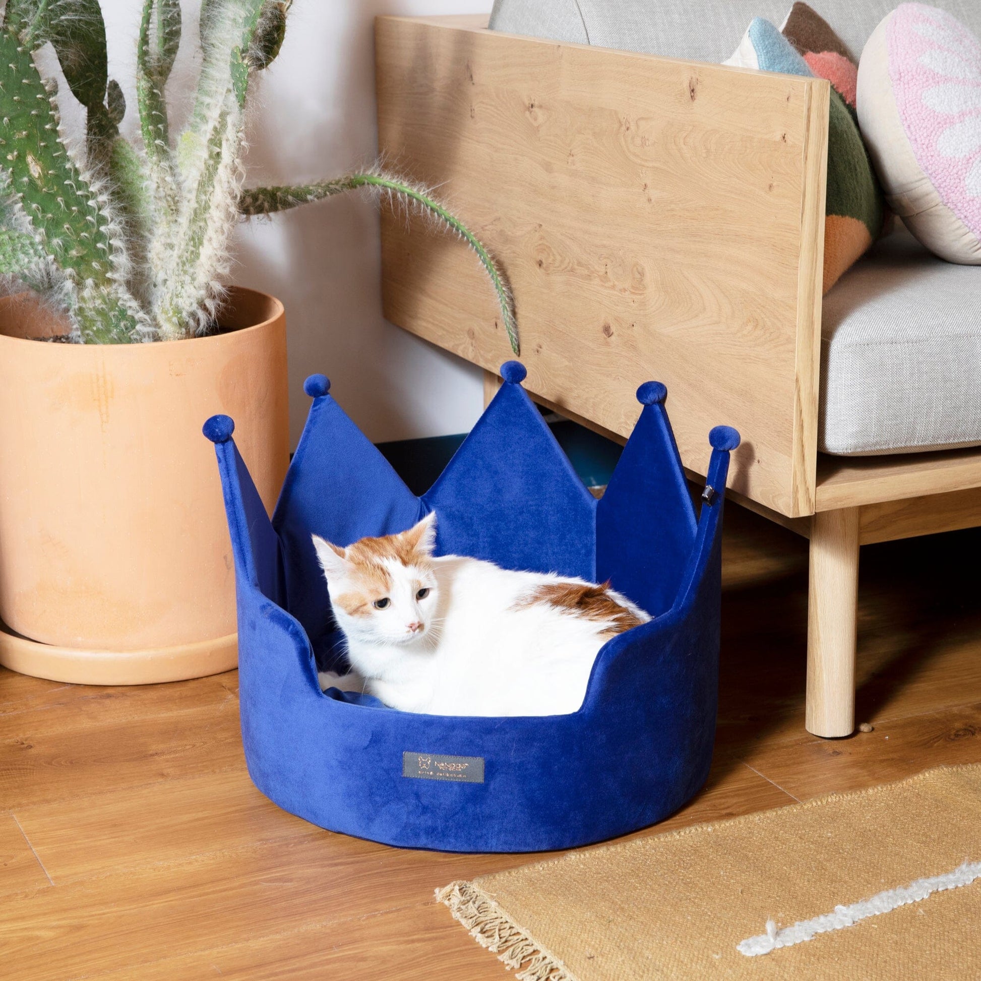 Luxury Cloud Royal Blue Crown Pet Bed for Dogs & Cats - Supreme Comfort